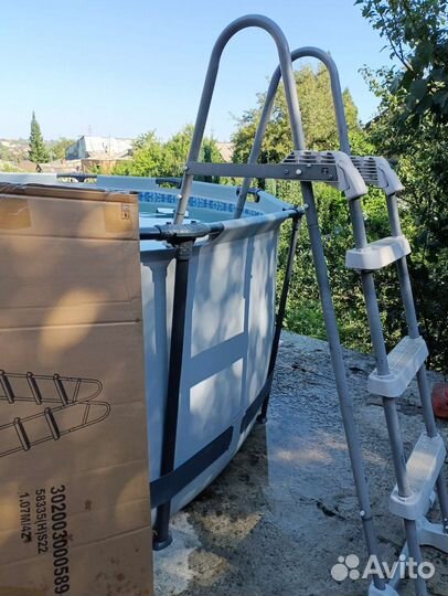 Лестница для бассейна, новая