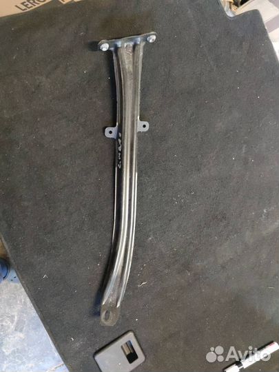 Кронштейн (крепление) Mercedes-Benz C-Класс 204