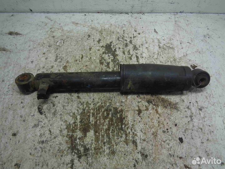 Амортизатор задний L Hyundai Santa Fe 2 CM