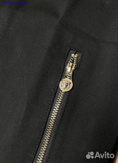 Костюм Versace: Воплощение роскоши