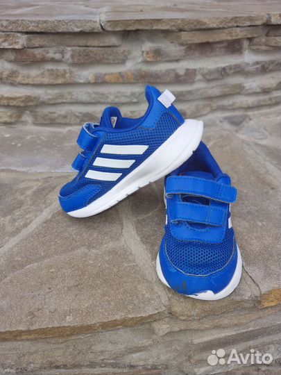Кроссовки adidas