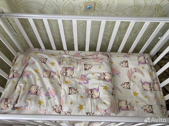 Детская кроватка, матрас, постельное белье