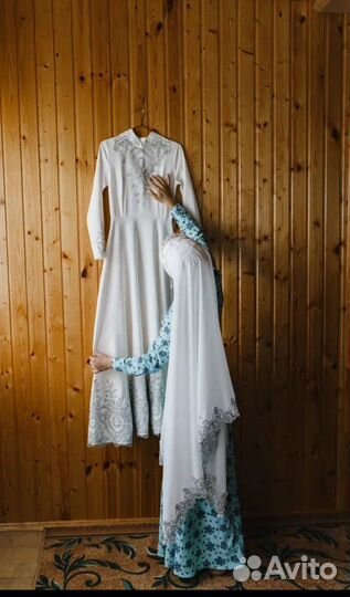 Платье на никах 42 размер