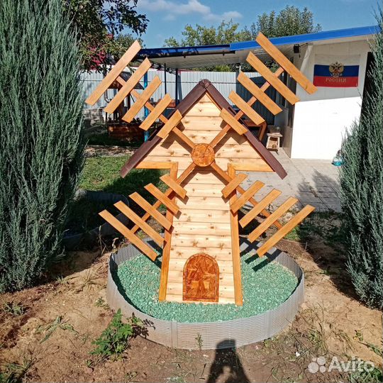 Декоративная мельница для сада