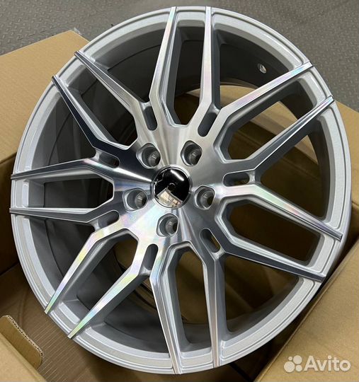 Диски на Toyota Highlander Тойота Хайлендер R19