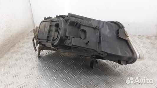 Фара левая audi A6 C6 (9NI02MR01)