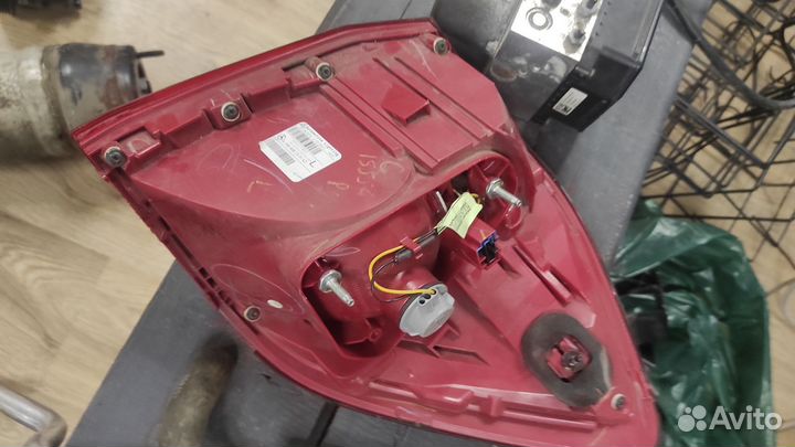Фонарь задний левый mercedes w212