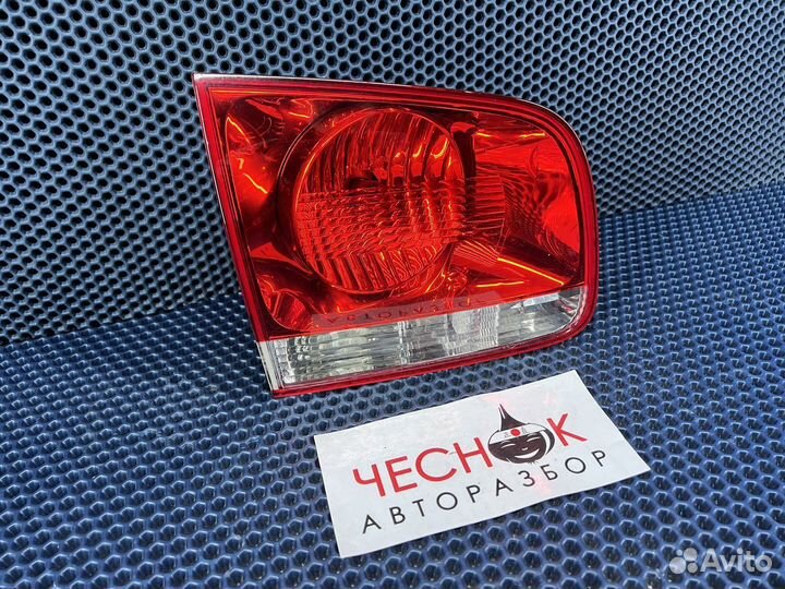 Фонарь задний левый внутренний VW Touareg GP