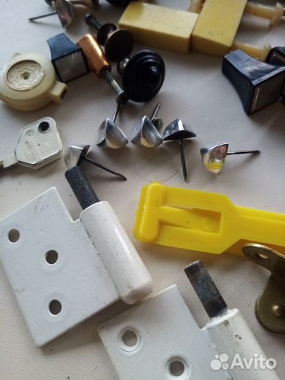 Мебельнвя фурнитура