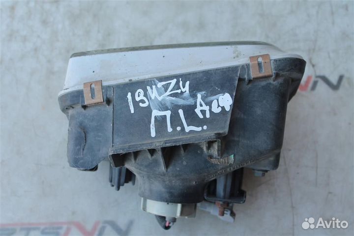 Фара противотуманная левая