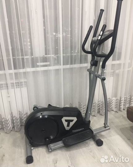 Эллиптический тренажер Torneo Festa c-320