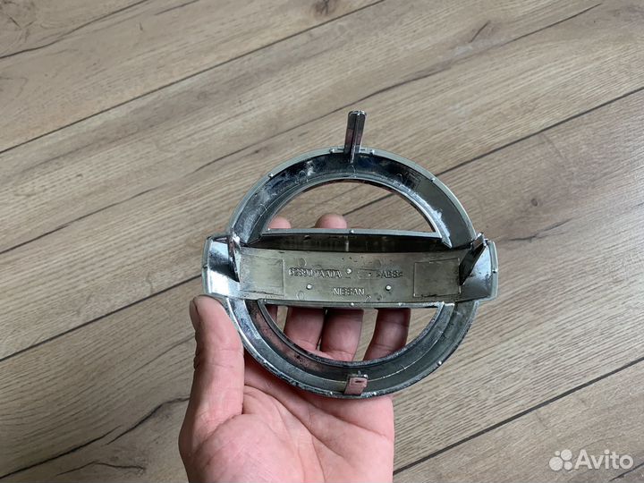 Nissan almera g15/murano z51 эмблема решетки