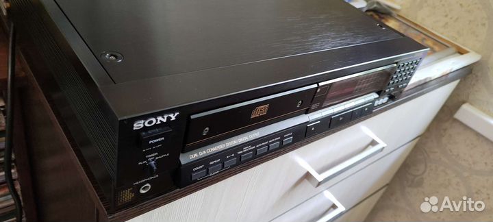 Sony cdp-555esd