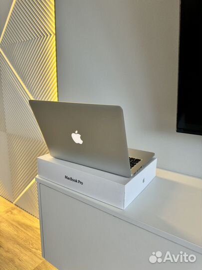 Apple MacBook Pro 13 with retina