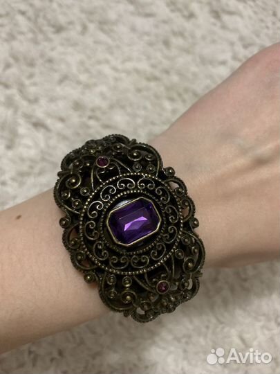 Браслет с камнем