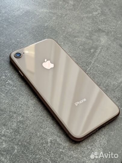 iPhone 8, 64 ГБ