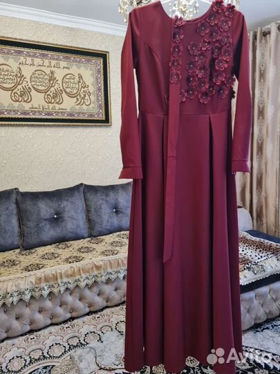 Вечернее платье