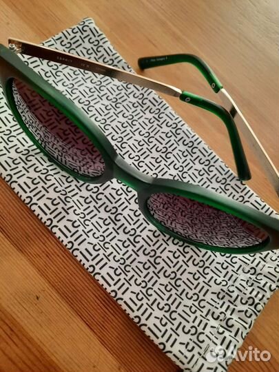 Солнцезащитные очки женские брендовые