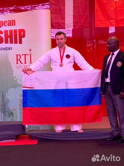 Тренер по рукопашному бою - каратэ - самообороне