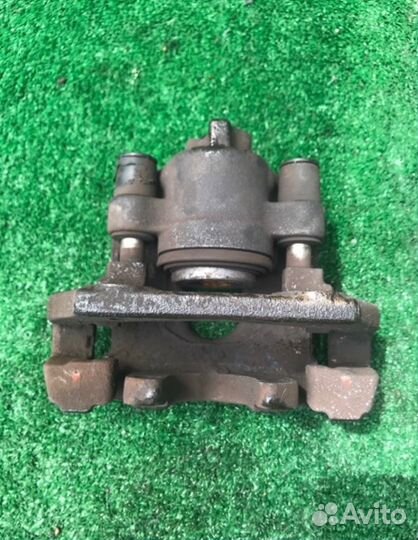 Суппорт задний левый Bmw X5 E53 M54B30 2003 (Рест)