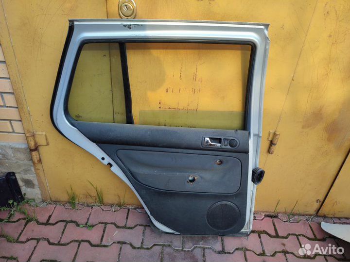 Дверь задняя левая Volkswagen Golf 4 1998-2003