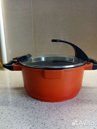 Кастрюля Virgo Orange со стеклянной крышкой б/у