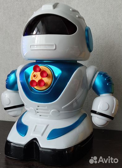 Интерактивный робот-игрушка