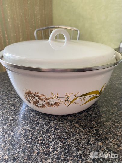 Кастрюля эмалированная