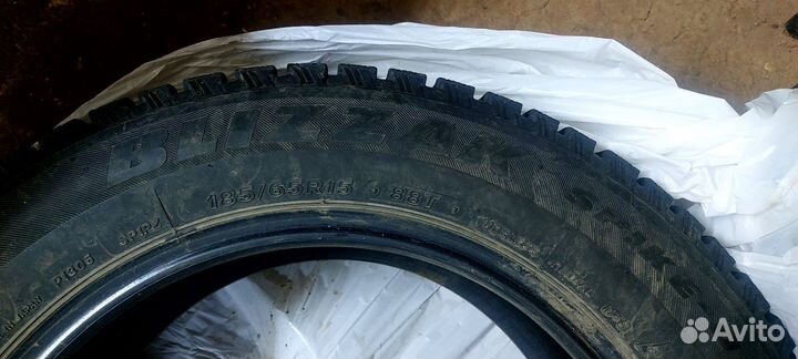 Bridgestone Blizzak Spike-01 185/65 R15 88T