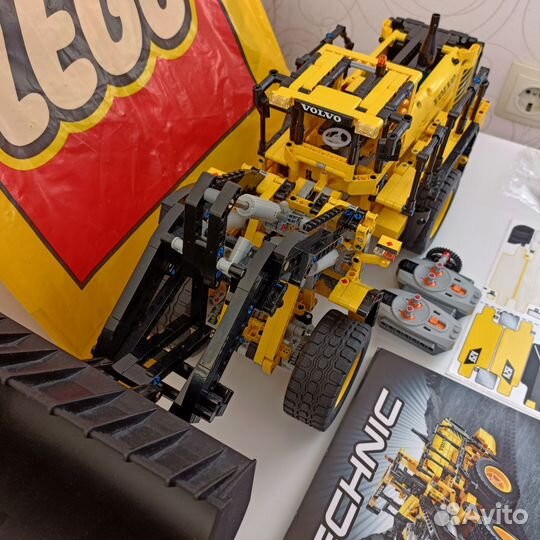 Lego Technic 42030 +батарейки