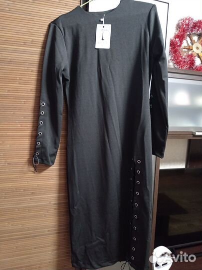 Женская одежда и обувь