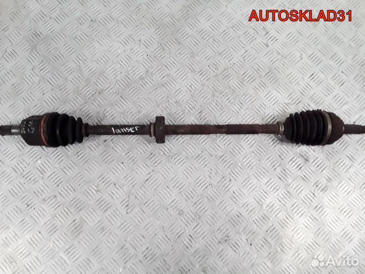 Привод передний правый Mitsubishi Lancer C6 4G13