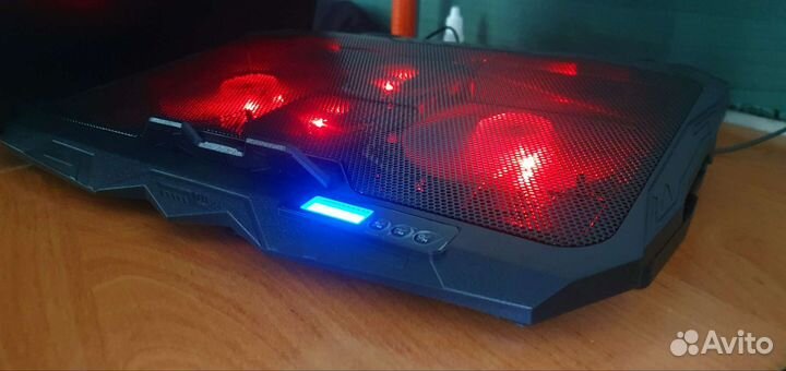 Подставка с охлаждением для ноутбука