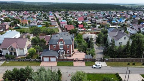 Коттедж 530 м² на участке 21 сот.