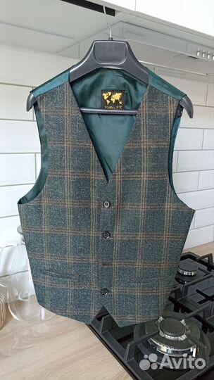 Костюм на мальчика новый р. 140