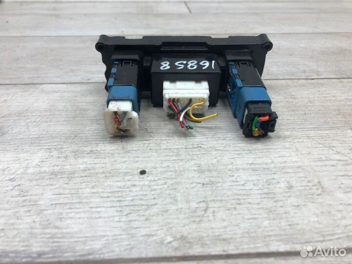 Блок управления сиденьем Hyundai I20 хэтчбек G4LA