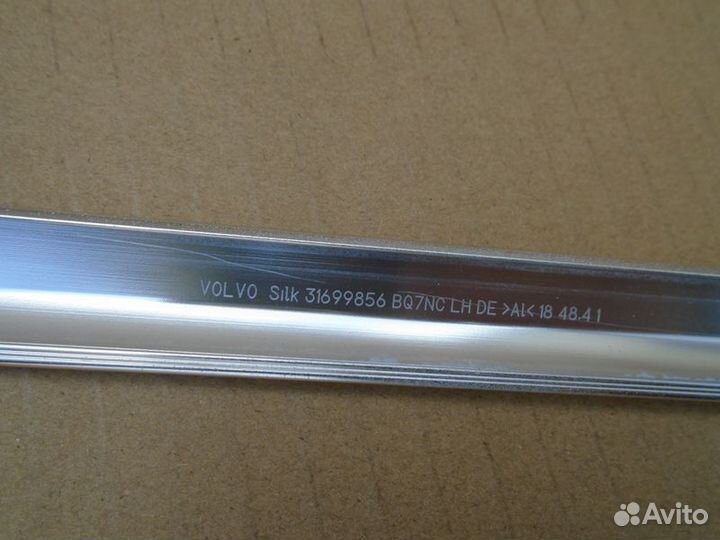 XC90 молдинг хром стекла двери 31699856 / 31699857