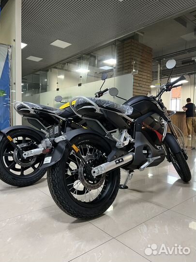 Электромотоцикл Super Soco TC Max