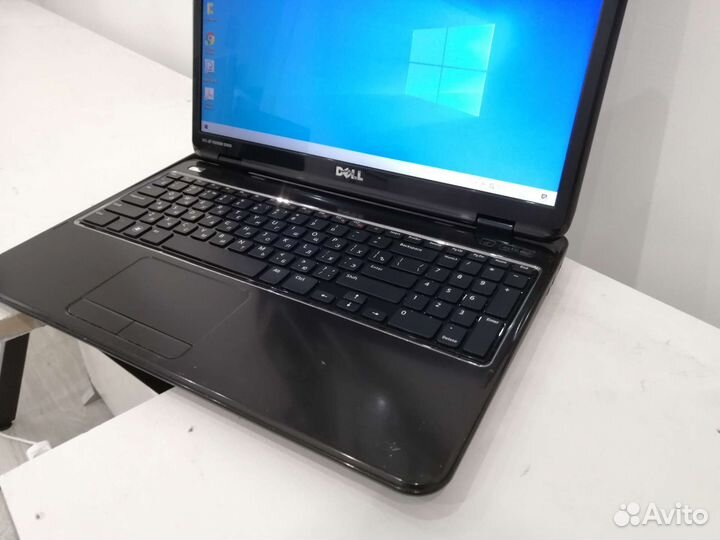 Мощный ноутбук Dell/i3/GT525M/SSD
