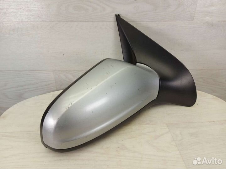 Зеркало правое Opel Astra H 2004-2007