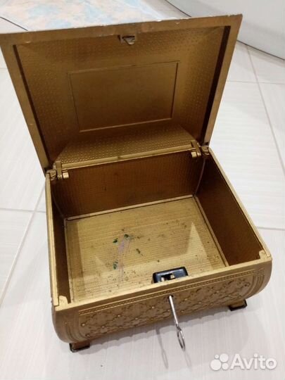 Шкатулка сундук