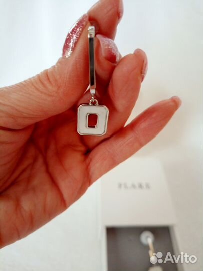 Новые дизайнерские серьги-пуссеты с перламутром