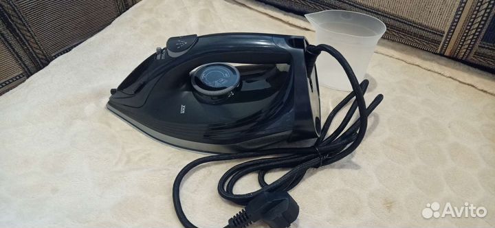 Утюг Royal Wellfort с керамическим покрытием