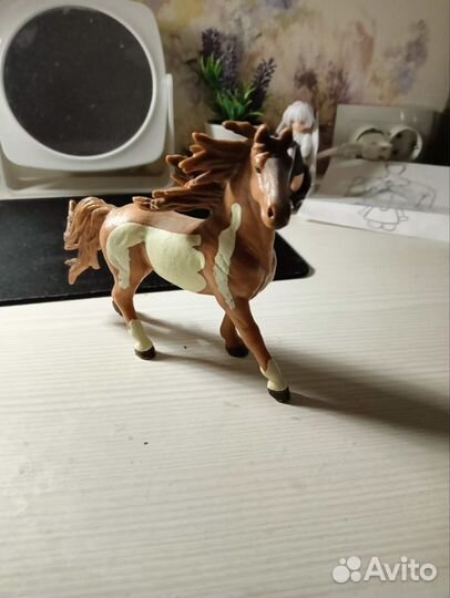 Лошади фигурки