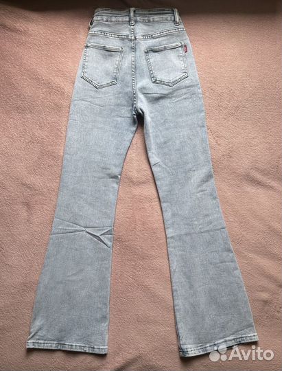 Джинсы женские