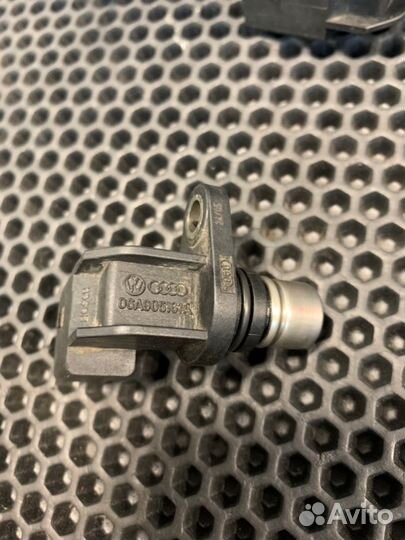 Датчик положения распредвала Bentley Continental