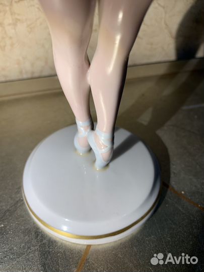 Фарфоровая балерина