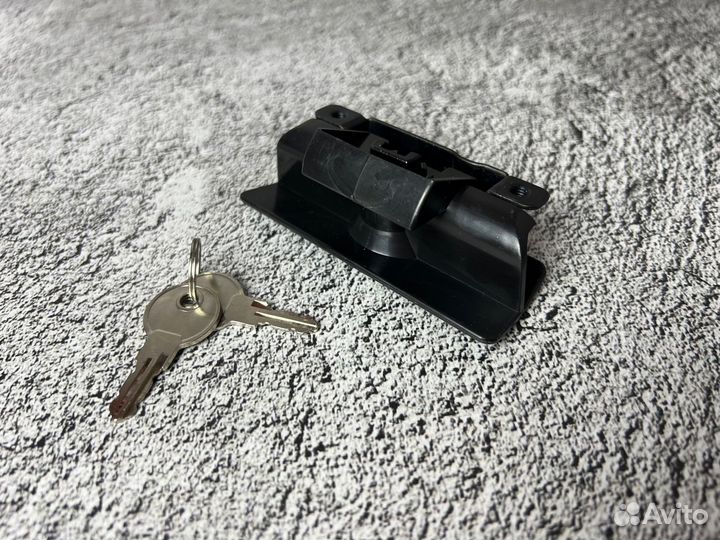 Ручка бардачка с личинкой и ключом BMW E34