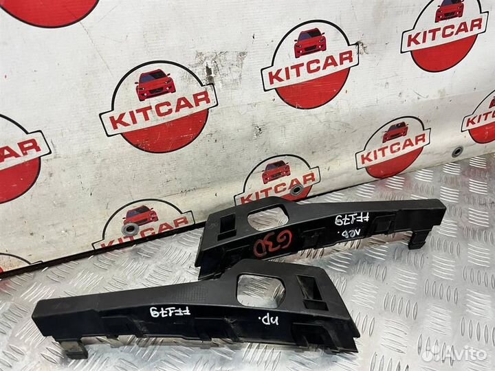 Крепление бампера под фару Ford Focus 2