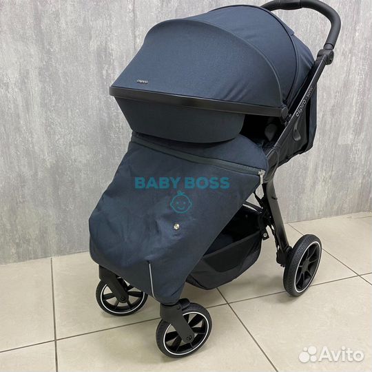 Коляска всесезонная